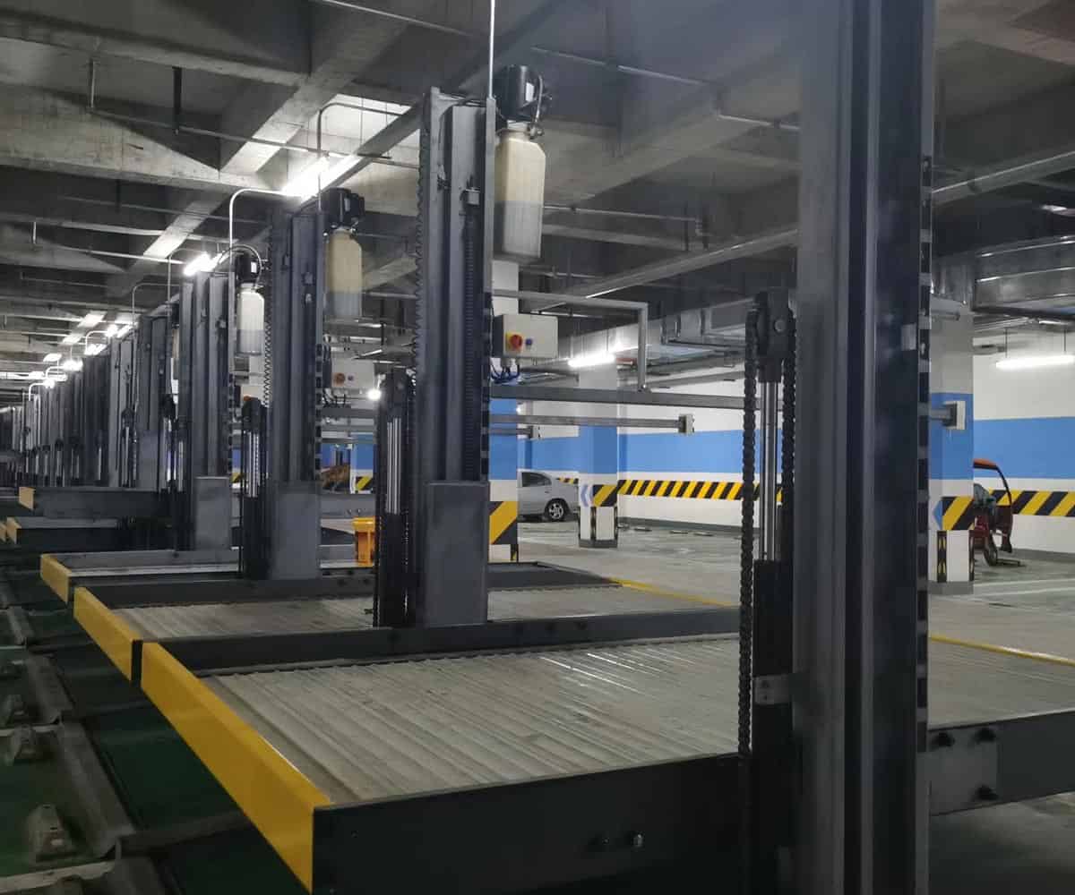 紫云三層升降平移停車庫短租