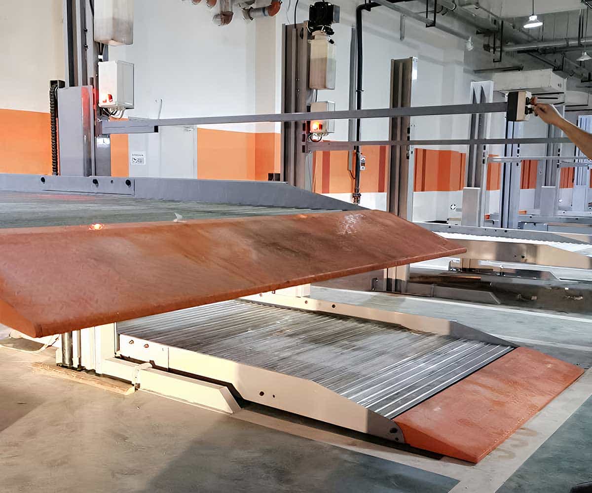 松桃兩柱式立體停車場應用于住宅小區