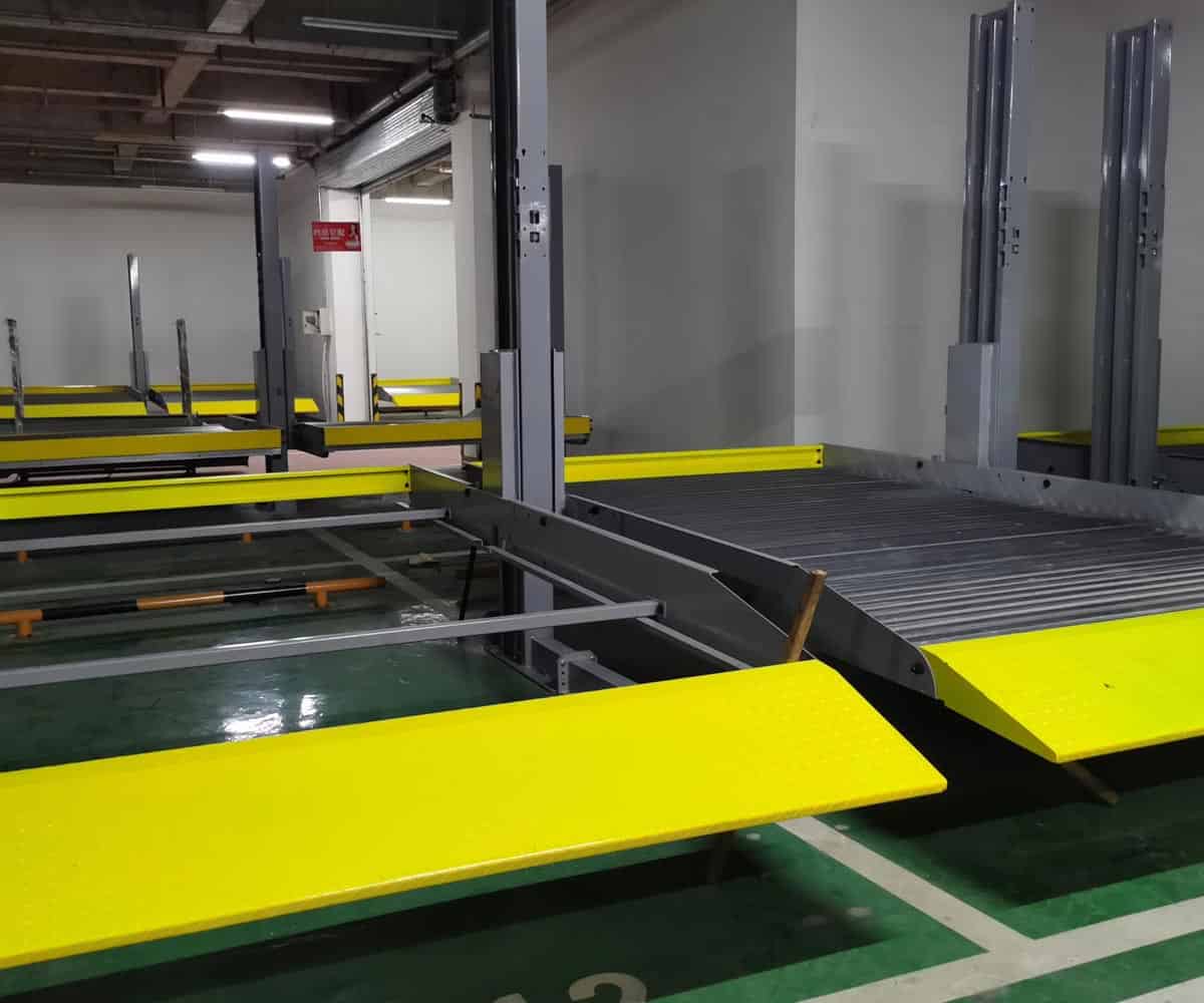 榕江立體車庫采用人性化設計保證駕駛員方便